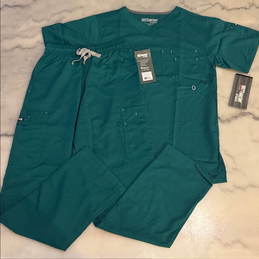 Grey’s Anatomy Men’s Scrub Set - Hunter Green